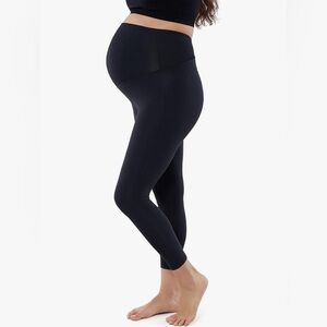 Ingrid & Isabel Maternity leggings